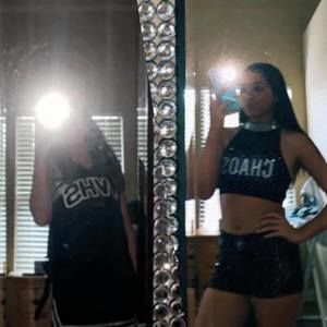 Meet your Posher, Alexis